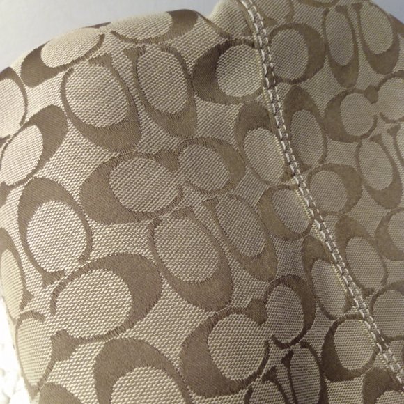 Coach Bleecker Signature Bucket - Picture 5 of 16